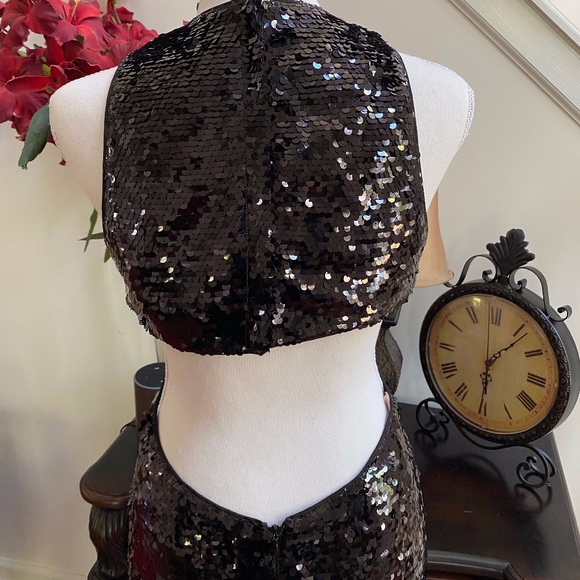 FAME PARTNERS BLACK  SEQUIN DRESS - Picture 3 of 5